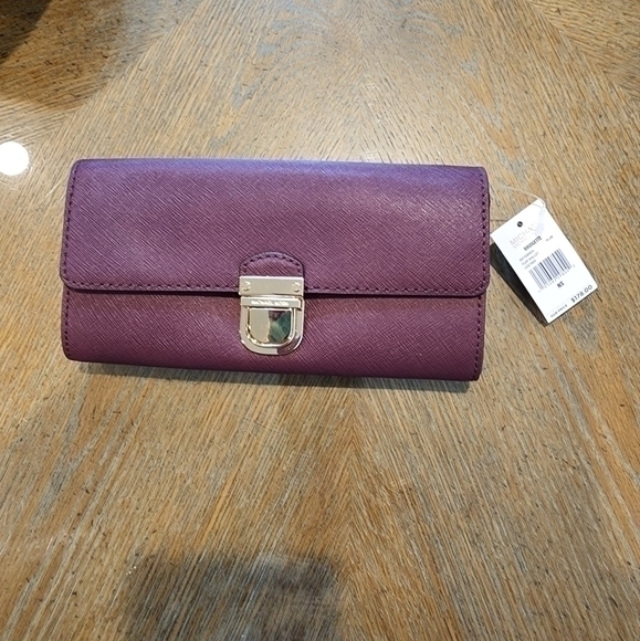 Michael Kors Burgundy Jet Set Lg Shoulder Tote Handbag With Matching Wallet NWT - Picture 10 of 16